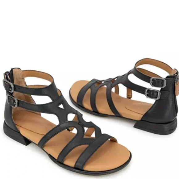 NWOB Gentle Souls by Kenneth Cole Women's Hallie Flat Black Leather Sandals 7.5 - Picture 6 of 12
